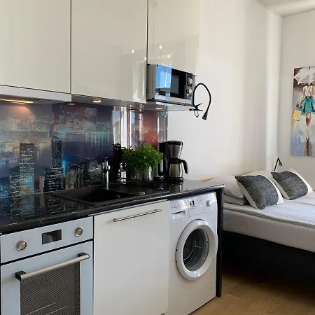 Orange Mere Apartment *