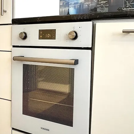 Orange Mere * تالين